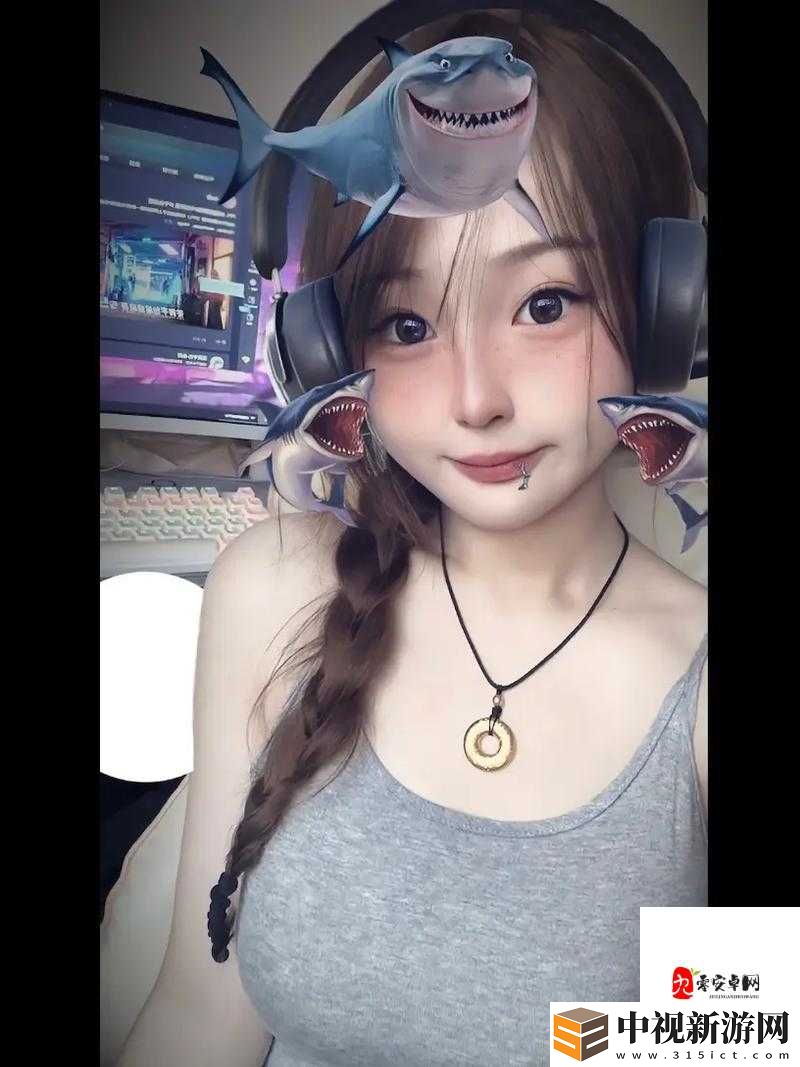 16歲小花妹妹玩CSGO爆火！為什么她能打破次元壁